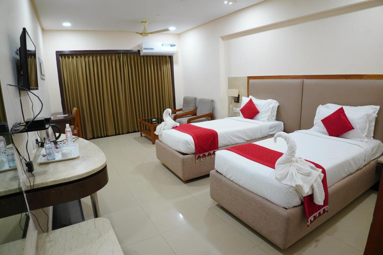 Hotel Grand Nagarjuna By Konark Hotels Guntūr Exterior foto