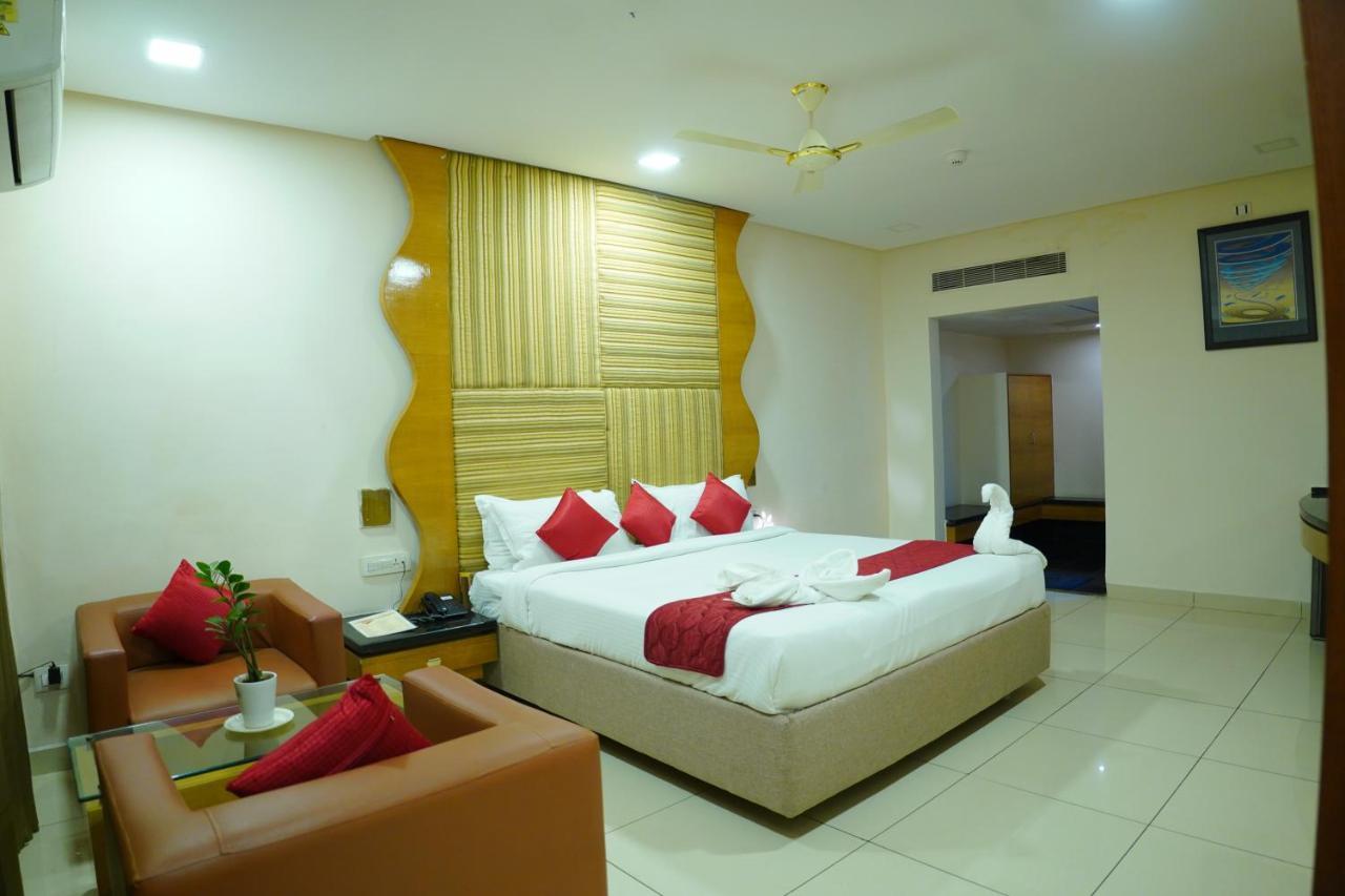 Hotel Grand Nagarjuna By Konark Hotels Guntūr Exterior foto